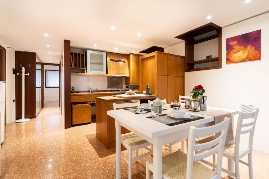 The Zen House Apartment Venedig Exteriör bild